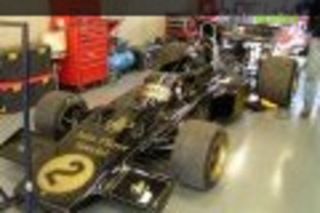 Lotus 72D