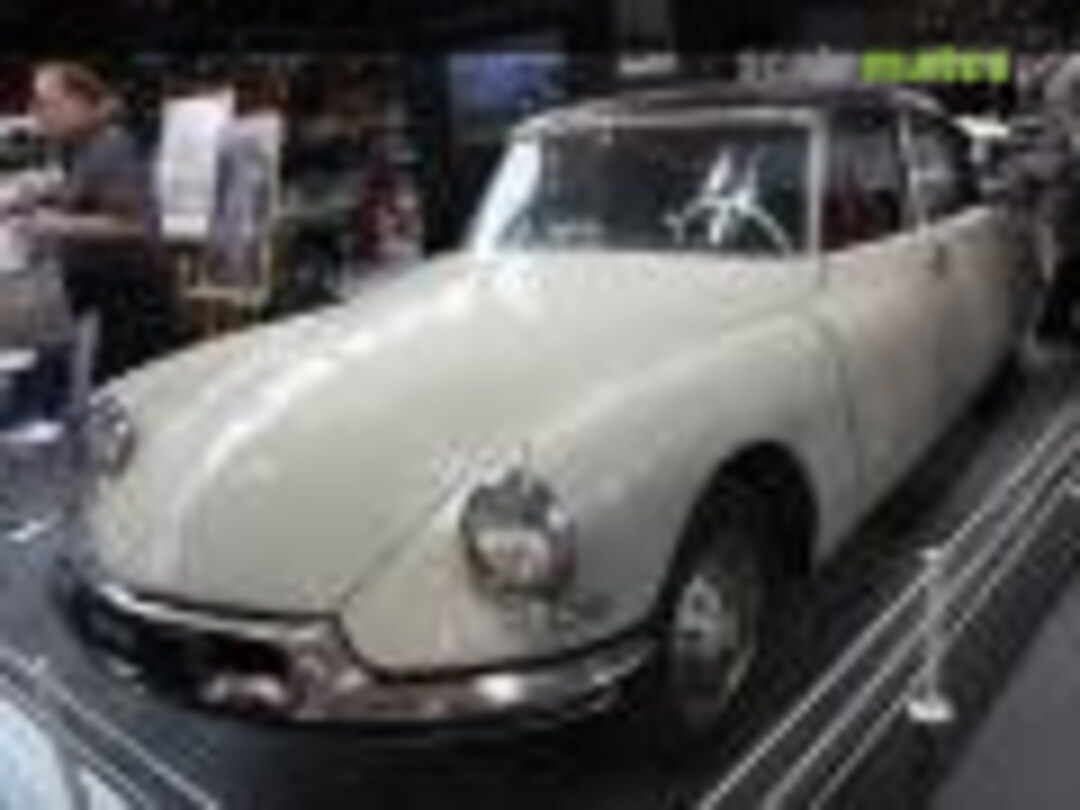 Citroen DS 19